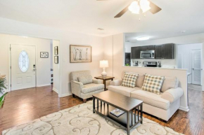 Bright Hinesville Home, 43 Mi to Savannah!